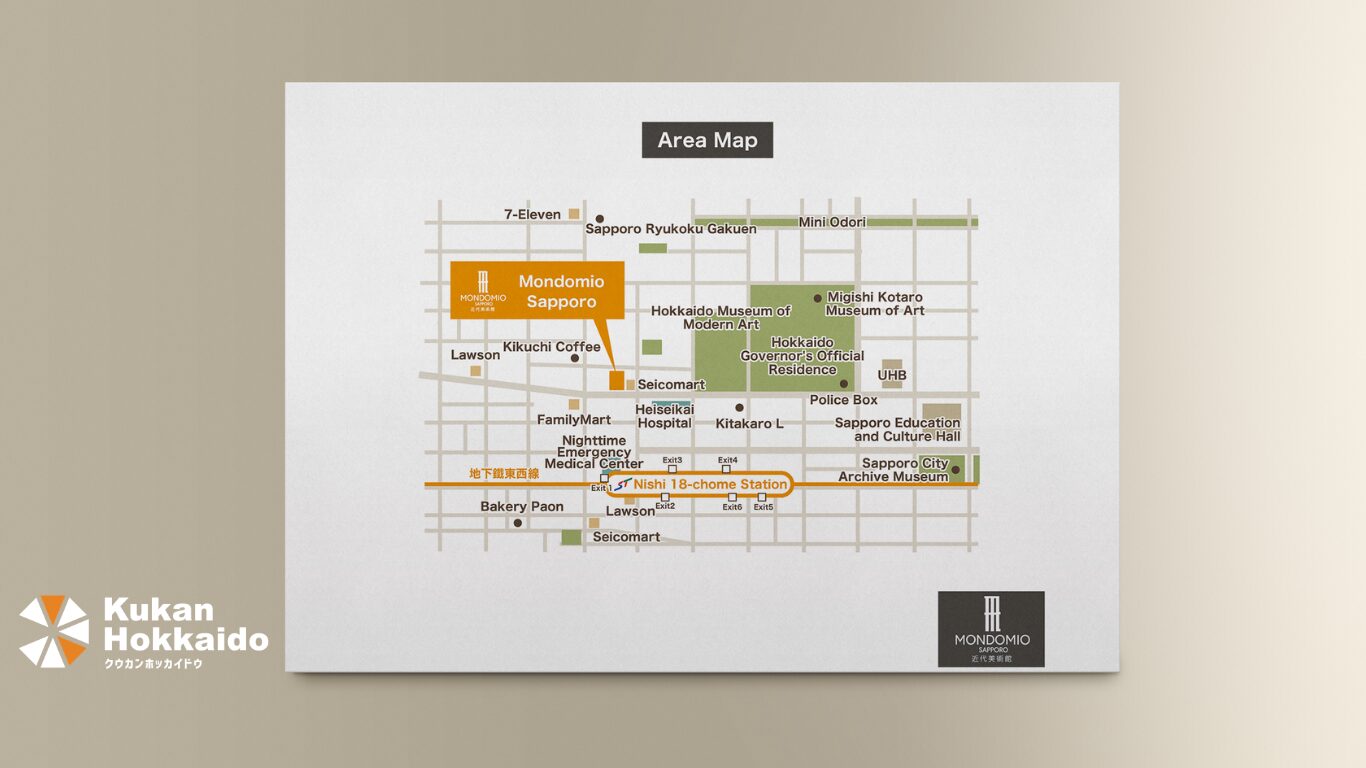 モンドミオ札幌近代美術館マンションの間取図・建物2階配置図・周辺エリアマップのデザイン制作モックアップ。1LDK約38.40㎡のフロアプランと札幌市中央区・西18丁目駅周辺施設を掲載した不動産広告ビジュアル。