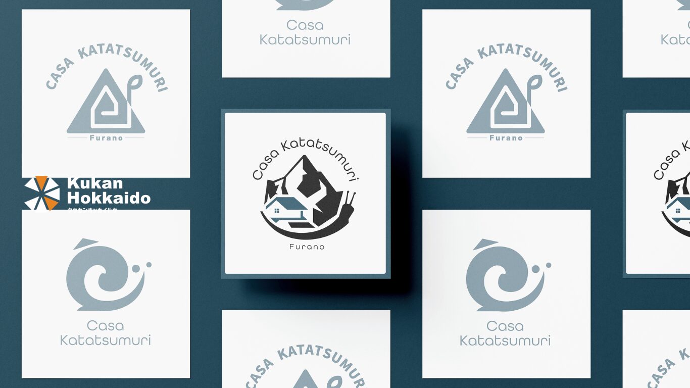 宿泊施設Casa Katatsumuriのロゴデザイン案を並べたブランドイメージ画像。複数のロゴバリエーションを比較できる宿泊施設向けブランディング実績。