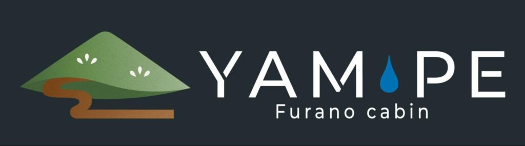 富良野のキャビンYAM-PEのロゴ。自然と水をイメージした緑の丘と水滴のデザイン。