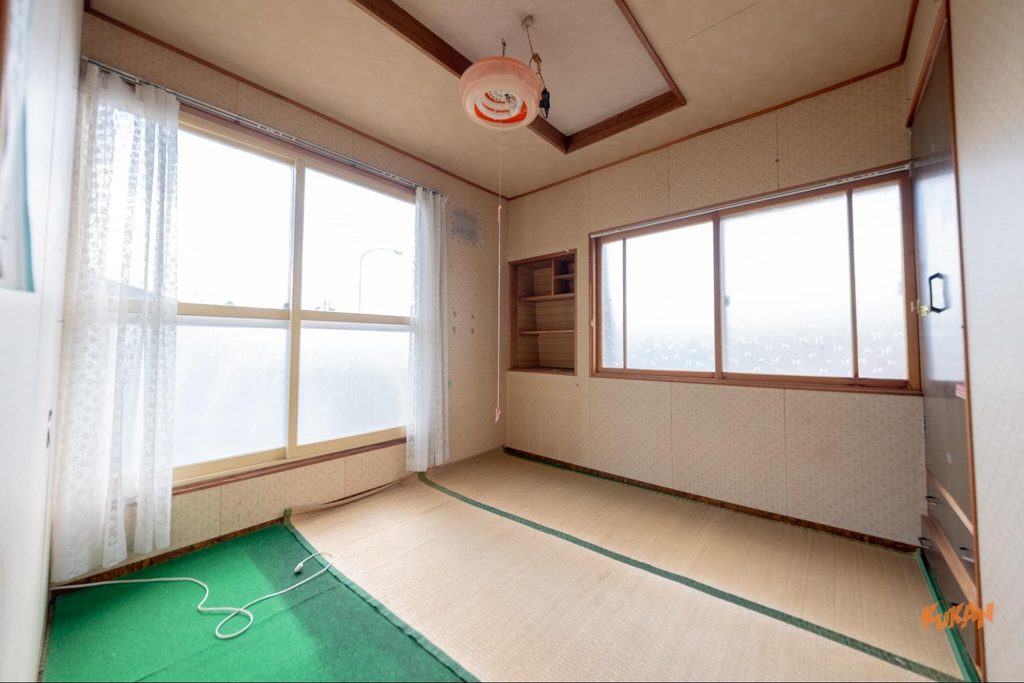 採光良好的日式塌塌米和室,適合翻新改建為富良野布部的三溫暖與度假民宿。